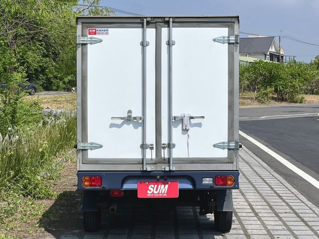 ✔1.5 自排 ✔-5度冷凍廂✔里程保證✔內外漂亮✔好開無待修✔車斗也可依需求做更改✔附認證書及兩年保固  第6張相片
