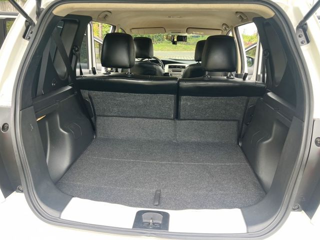 ✔豪華版✔原鈑件✔僅跑8萬✔原廠保養紀錄✔I KEY✔恆溫✔行李架✔漂亮無待修✔附認證及兩年保固  第15張相片