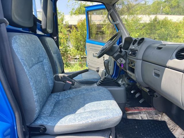 ✔手排 1.2 ✔低里程僅跑12萬✔便宜實用小貨車✔車斗可依需求做更改✔附保固及認證書  第10張相片