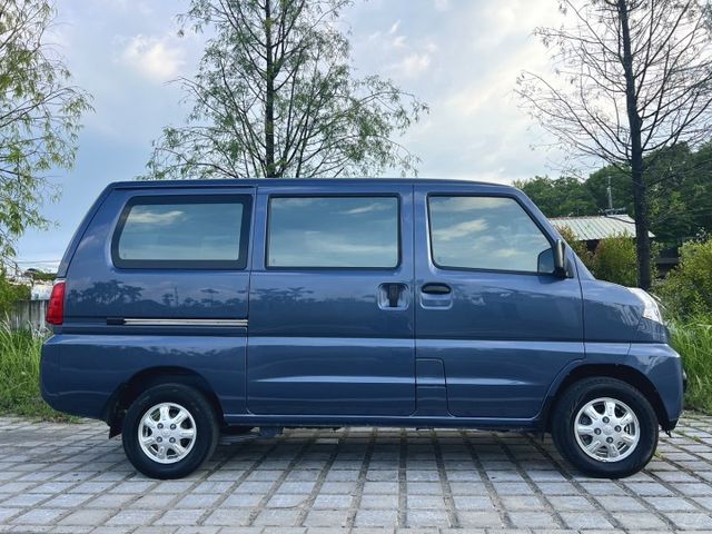 ✔自排✔五人座✔原鈑件✔里程保證✔載人載具皆合適✔盲點偵測✔倒車顯影✔定速✔附認證書及兩年保固  第4張相片
