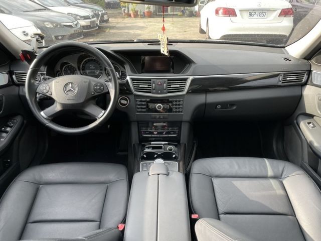 Mercedes-Benz/賓士 E-CLASS  第16張相片