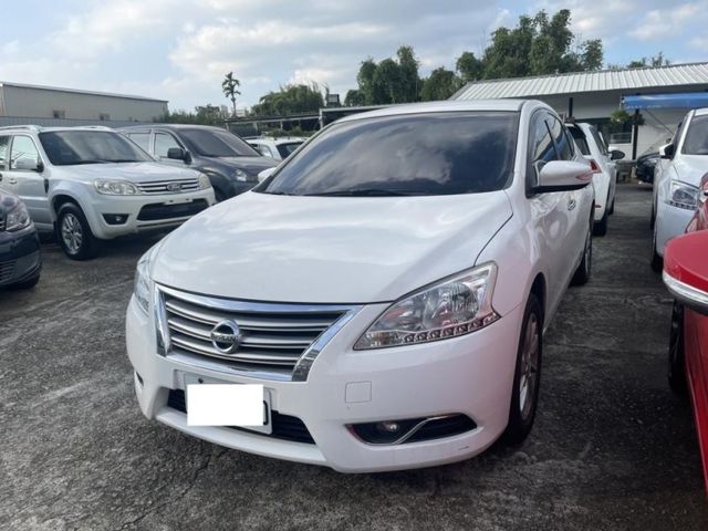 Nissan Sentra  第5張相片