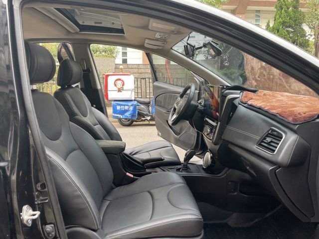 Luxgen S3  第15張相片