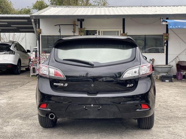 Mazda Mazda3  第7張相片