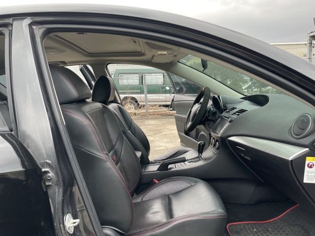 Mazda Mazda3  第9張相片