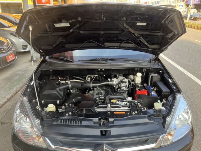 Mitsubishi Zinger  第6張相片