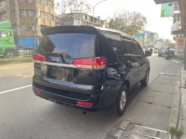 Mitsubishi Zinger  第7張相片