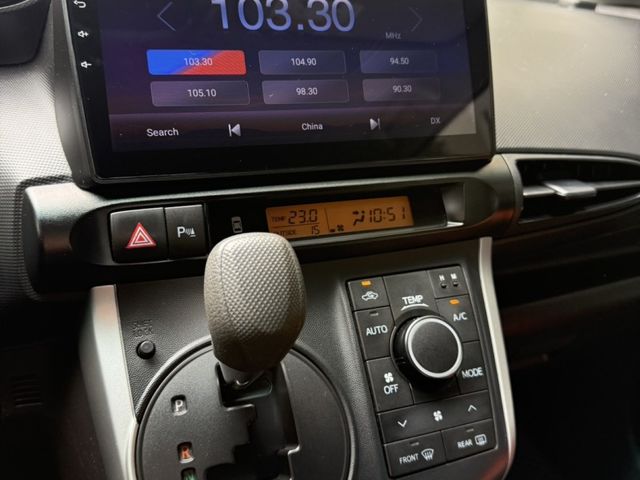 Toyota Wish  第7張相片