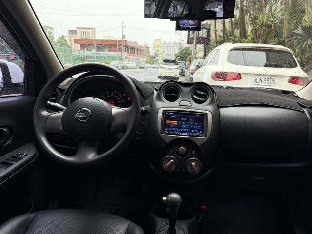 Nissan March  第6張相片