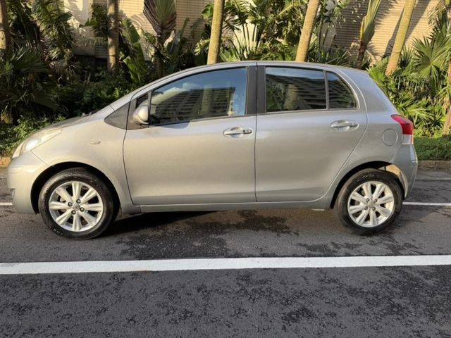 2009年豐田YARIS 1.5G版(灰)  第3張相片