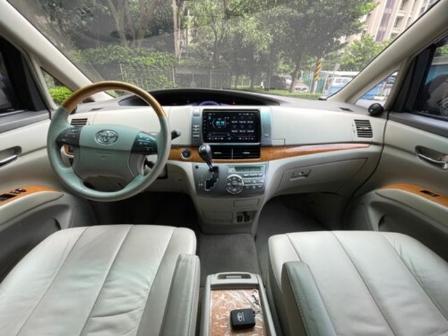 TOYOTA豐田 PREVIA  第6張相片