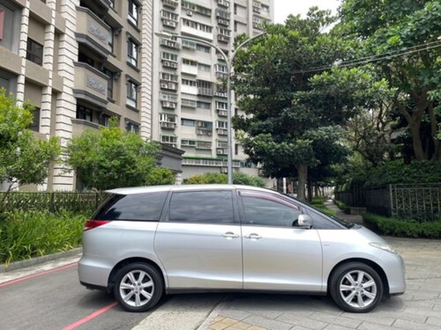 TOYOTA豐田 PREVIA  第5張相片