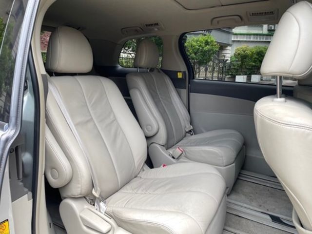 TOYOTA豐田 PREVIA  第16張相片