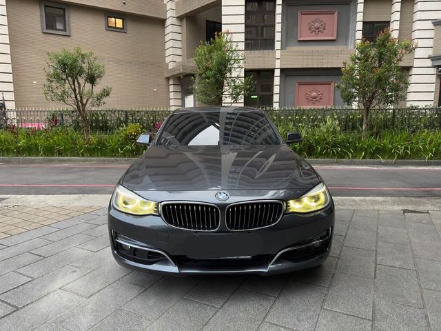 BMW寶馬 320 GT  第6張相片
