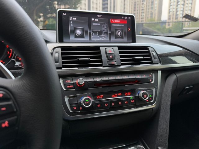 BMW寶馬 320 GT  第12張相片
