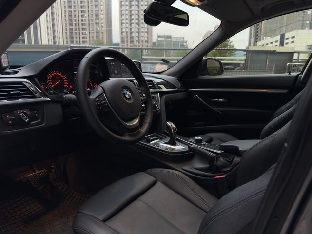 BMW寶馬 320 GT  第14張相片