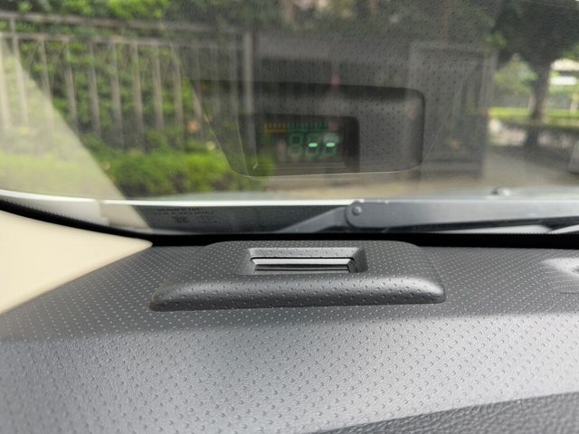 NISSAN日產 LIVINA  第9張相片