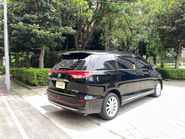 TOYOTA豐田 PREVIA  第2張相片