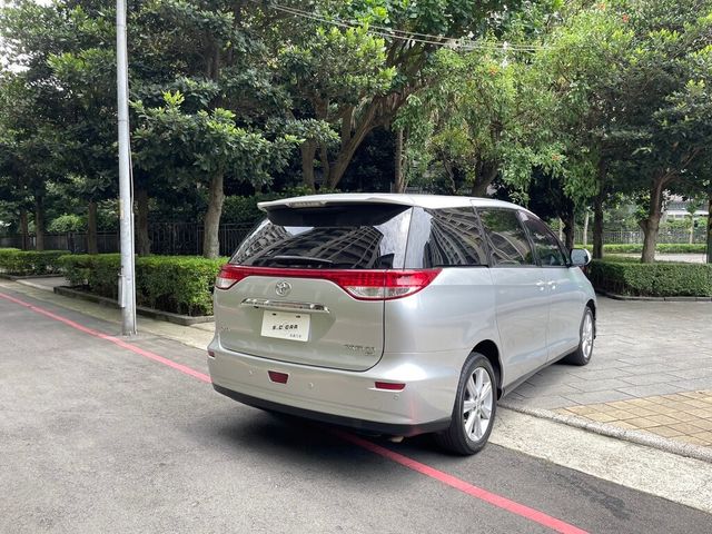 TOYOTA豐田 PREVIA  第2張相片