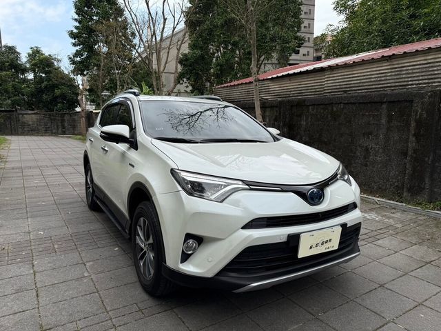 TOYOTA豐田 RAV4  第1張相片