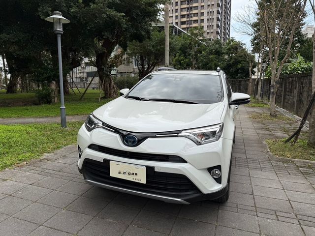TOYOTA豐田 RAV4  第4張相片