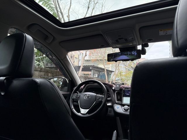 TOYOTA豐田 RAV4  第8張相片