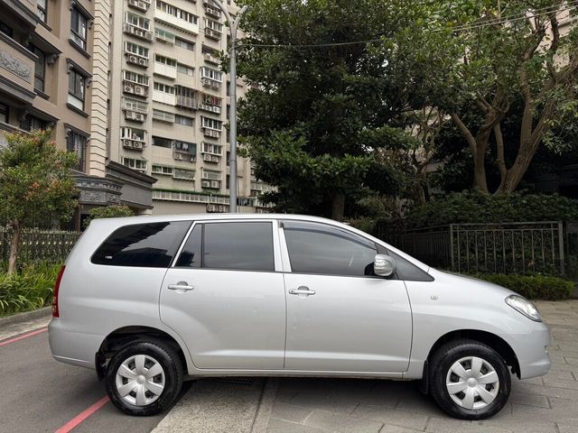 TOYOTA豐田 INNOVA  第5張相片