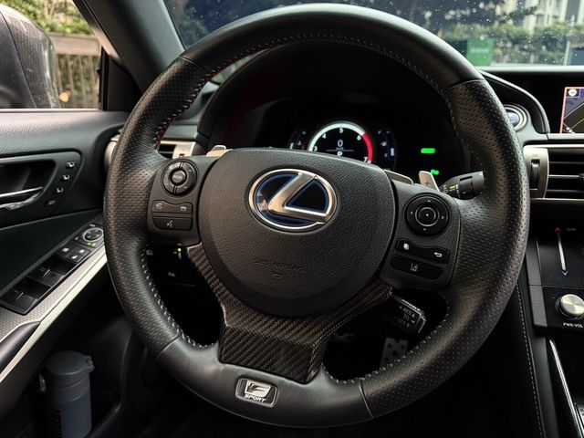 LEXUS凌志 IS 300H  第11張相片