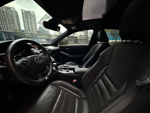LEXUS凌志 IS 300H  第18張相片