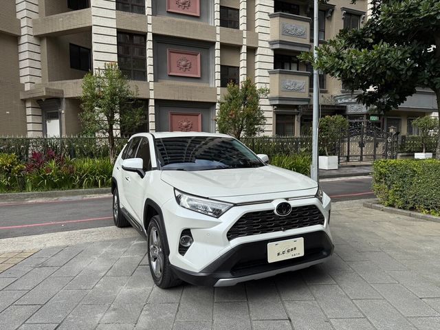 TOYOTA豐田 RAV4  第1張相片