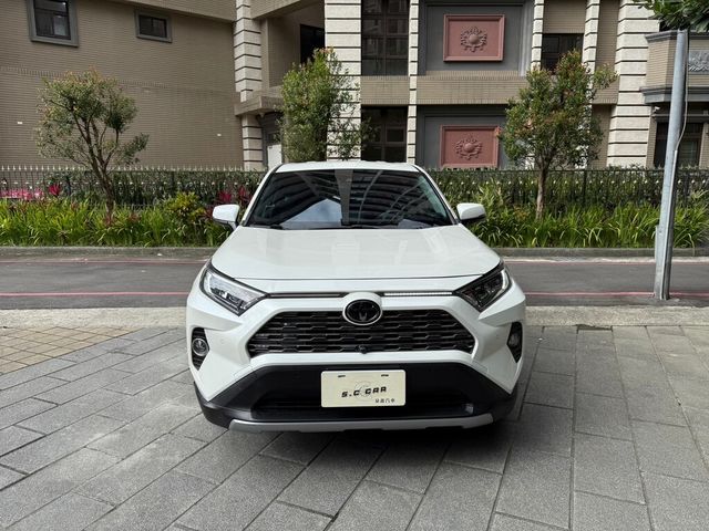 TOYOTA豐田 RAV4  第3張相片