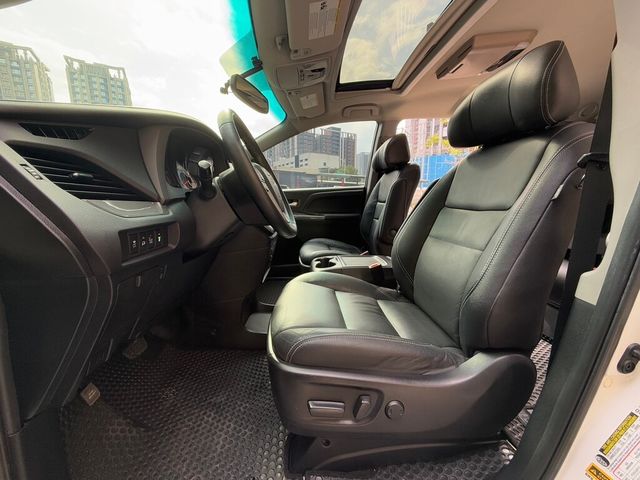 TOYOTA豐田 SIENNA  第12張相片