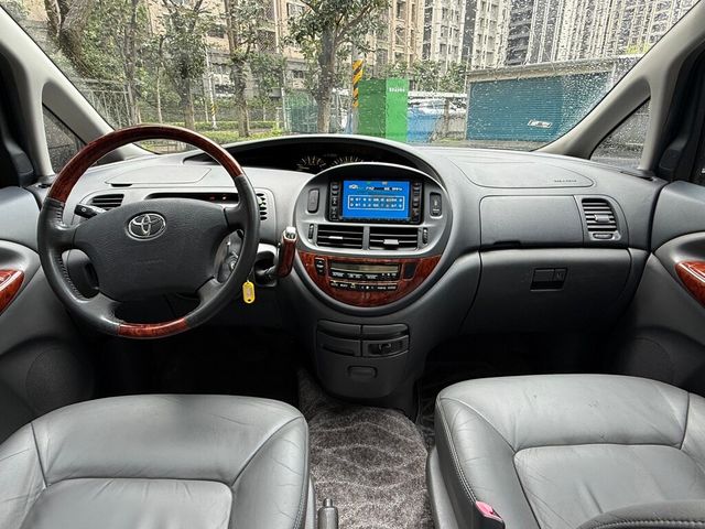 TOYOTA豐田 PREVIA  第11張相片