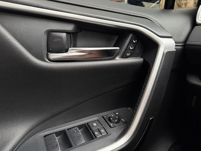 TOYOTA豐田 RAV4  第23張相片
