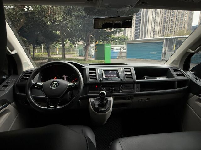 VOLKSWAGEN福斯 T6 CARAVELLE  第6張相片