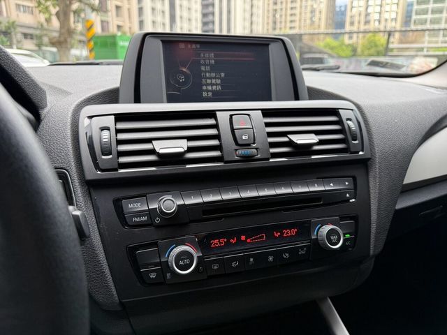 BMW寶馬 116I  第10張相片