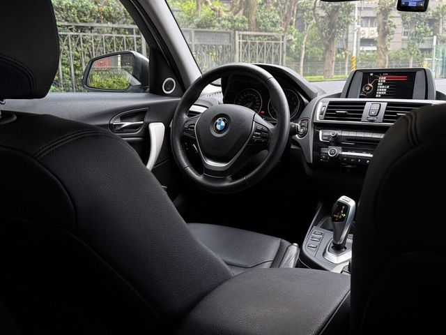 BMW寶馬 118I  第13張相片