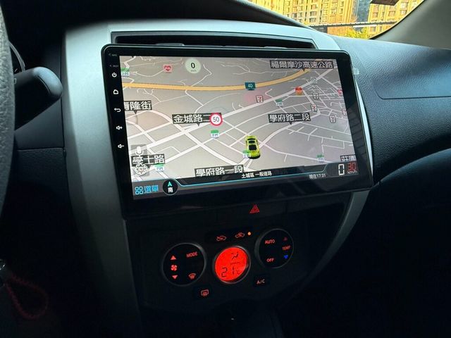 NISSAN日產 LIVINA  第7張相片