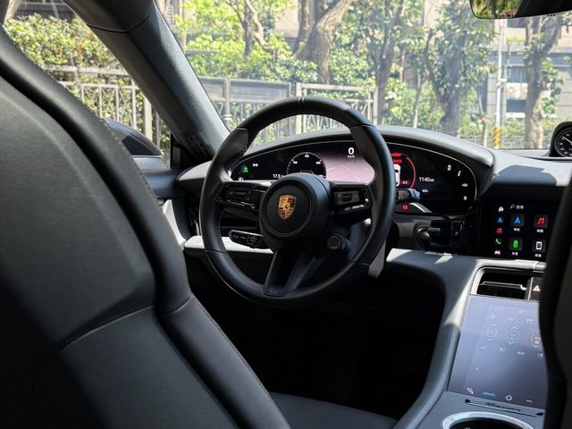 PORSCHE保時捷 TAYCAN  第11張相片