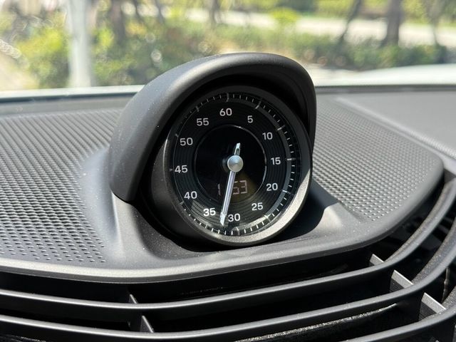 PORSCHE保時捷 TAYCAN  第12張相片