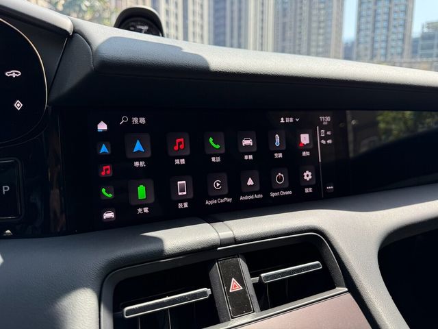 PORSCHE保時捷 TAYCAN  第14張相片