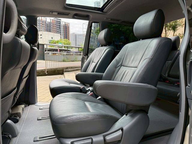TOYOTA豐田 PREVIA  第14張相片