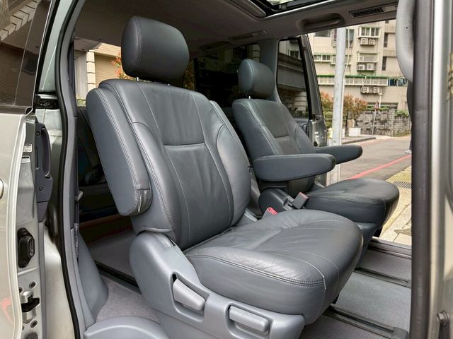 TOYOTA豐田 PREVIA  第15張相片