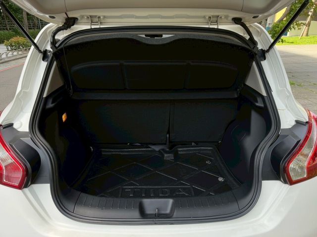 NISSAN日產 TIIDA  第10張相片