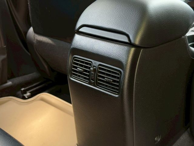 NISSAN日產 TIIDA  第11張相片