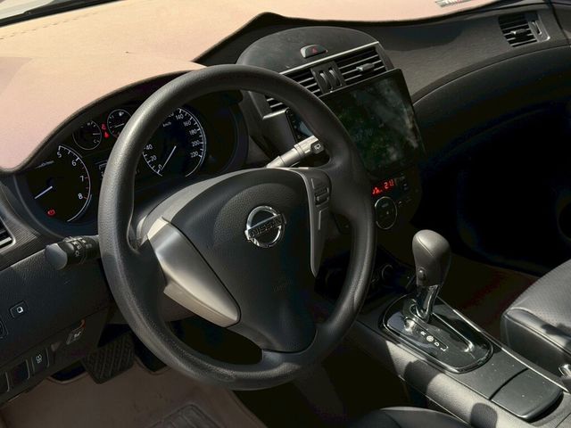 NISSAN日產 TIIDA  第16張相片