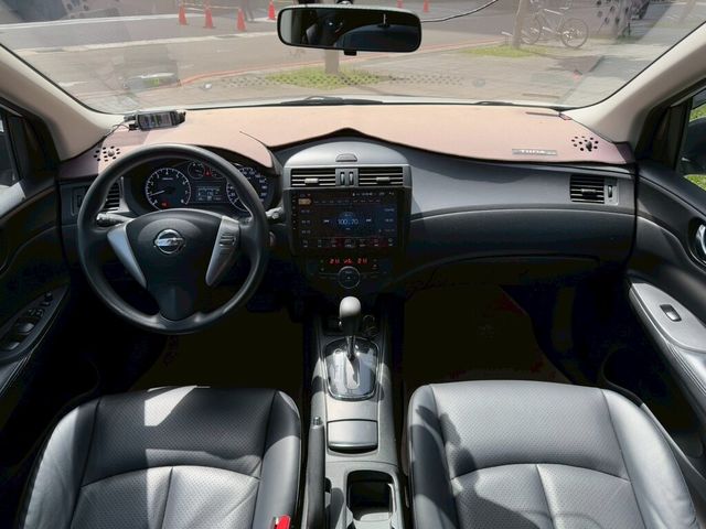 NISSAN日產 TIIDA  第17張相片