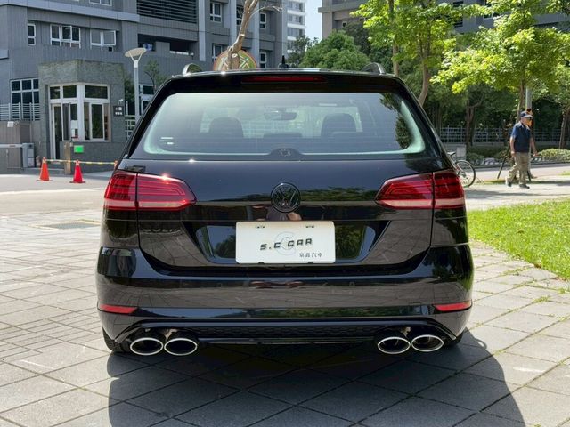 VOLKSWAGEN福斯 GOLF VARIANT  第4張相片