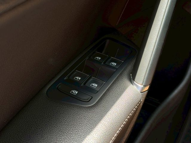 VOLKSWAGEN福斯 GOLF VARIANT  第9張相片