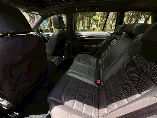 VOLKSWAGEN福斯 GOLF VARIANT  第17張相片